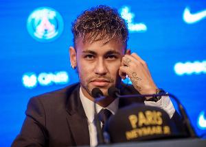 2.22亿欧！前经纪人谈内马尔17年转会巴黎：我甚至给支票拍了张照